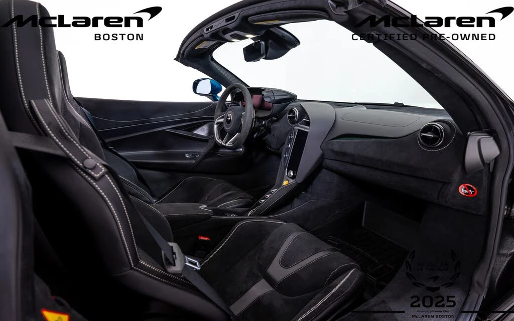 2025 McLaren 750S Spider - Image 19 of 26