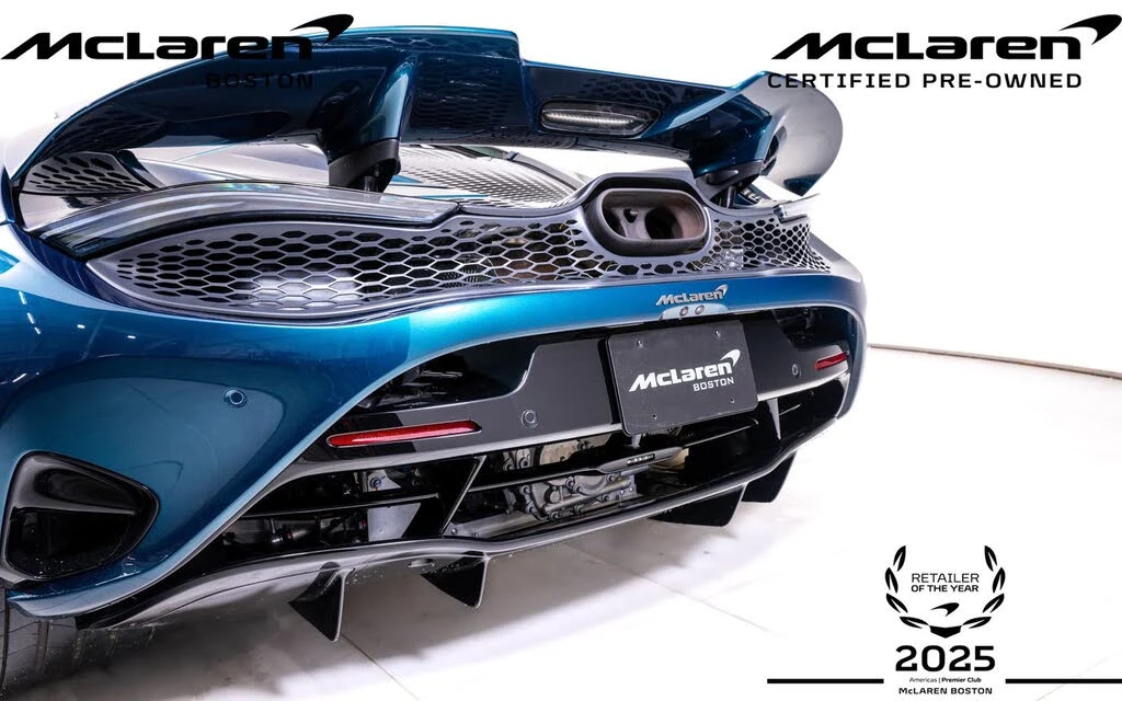 2025 McLaren 750S Spider - Image 14 of 26
