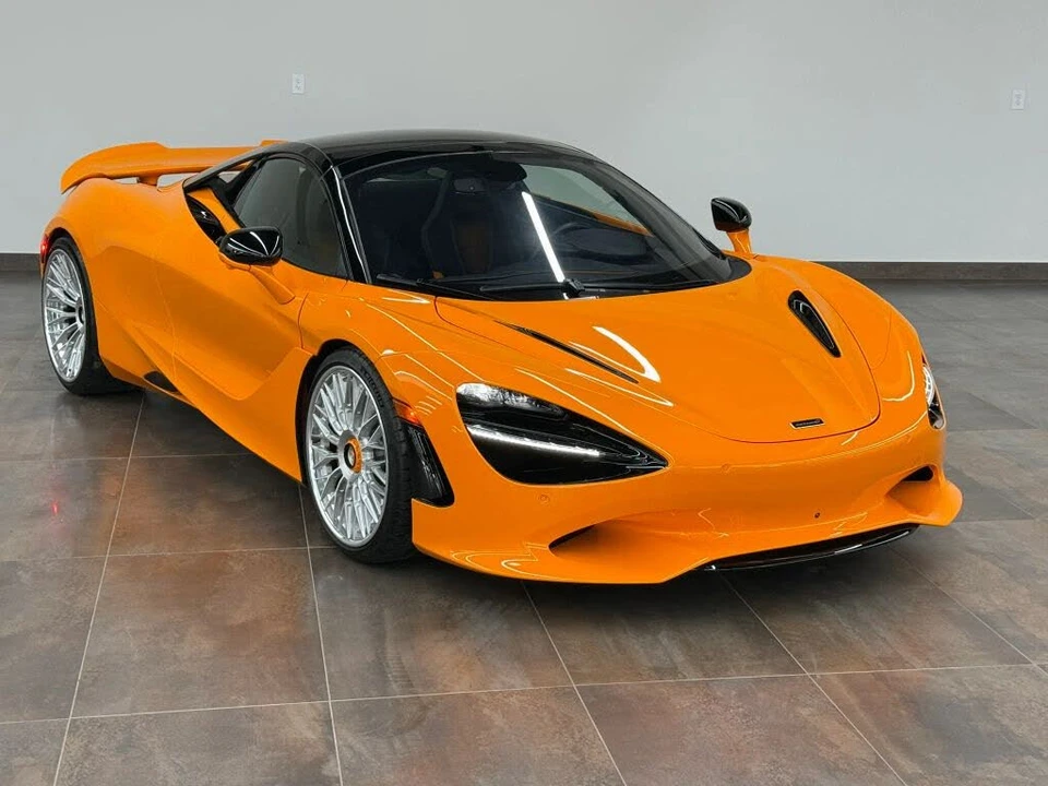 2025 McLaren 750S Spider - Image 22 of 31
