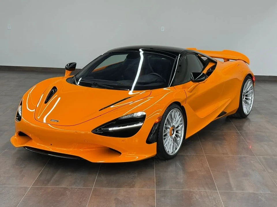 2025 McLaren 750S Spider - Image 3 of 31