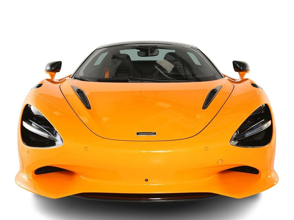 2025 McLaren 750S Spider - Image 8 of 31