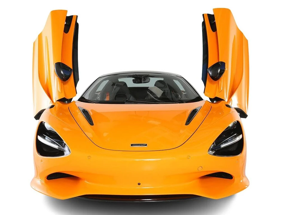2025 McLaren 750S Spider - Image 7 of 31