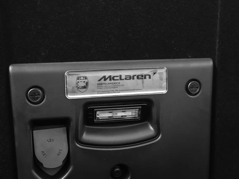 2025 McLaren 750S Spider - Image 15 of 31