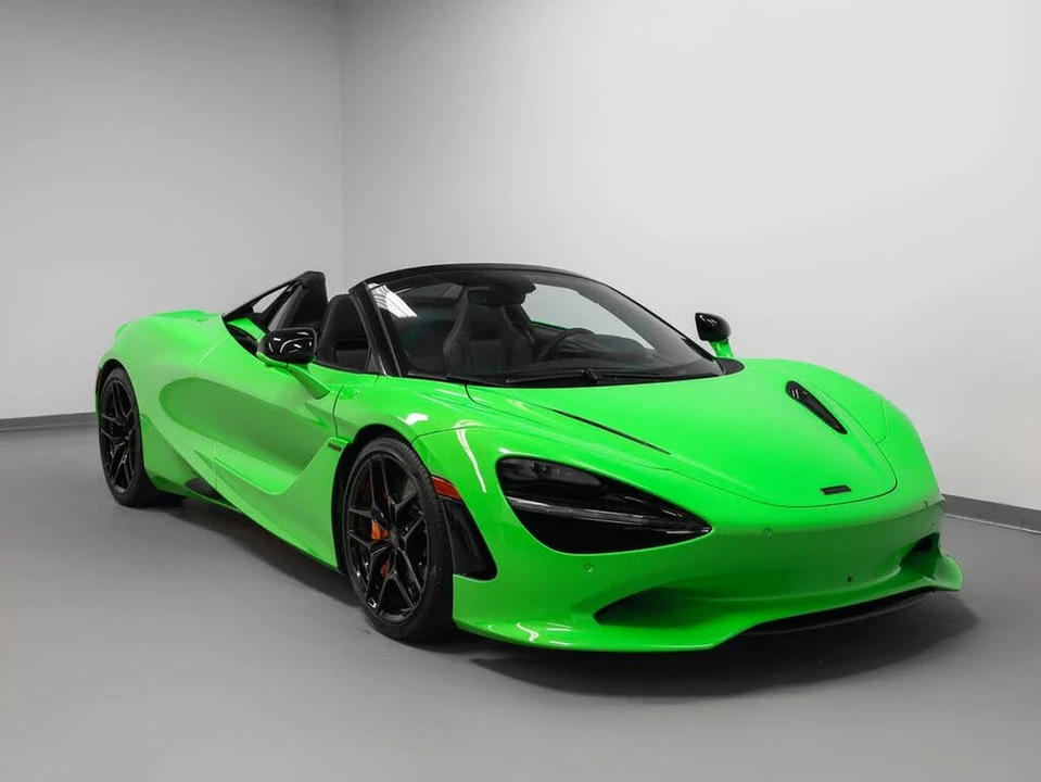 2025 McLaren 750S Spider - Image 16 of 31