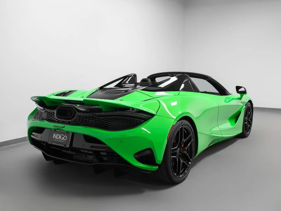 2025 McLaren 750S Spider - Image 30 of 31