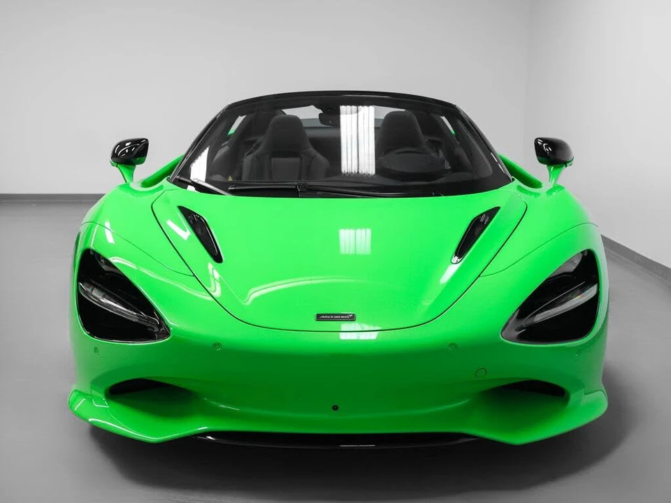 2025 McLaren 750S Spider - Image 13 of 31
