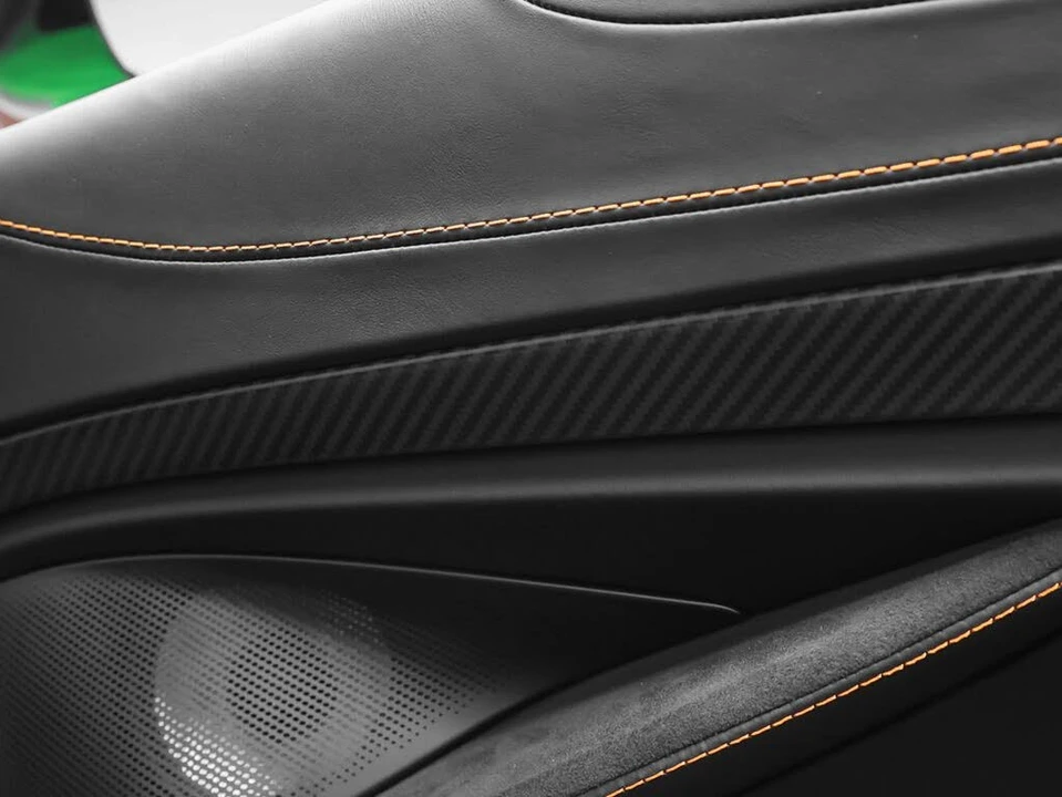 2025 McLaren 750S Spider - Image 26 of 31