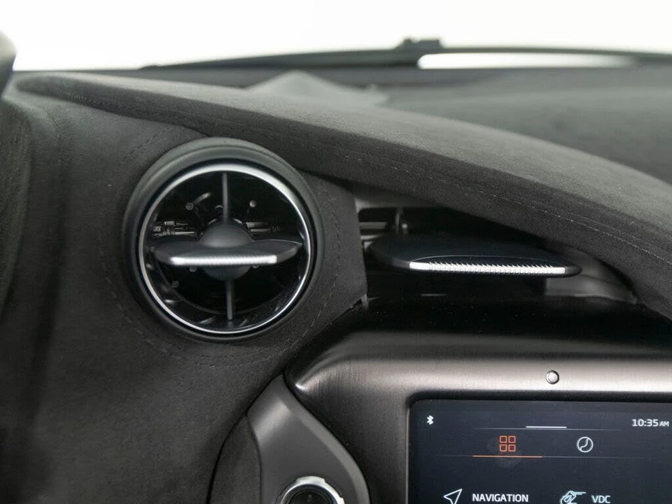 2025 McLaren 750S Spider - Image 22 of 31