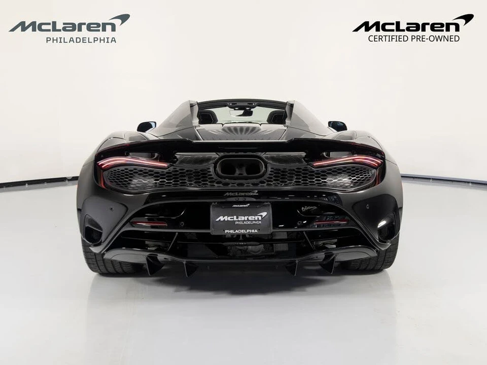 2025 McLaren 750S Spider - Image 5 of 31