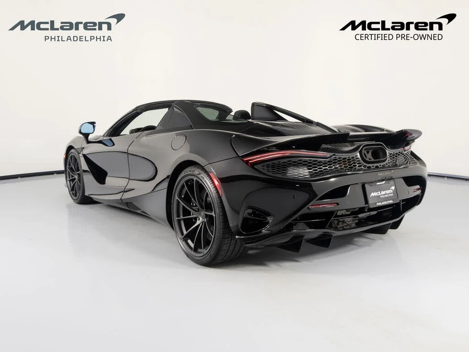 2025 McLaren 750S Spider - Image 4 of 31