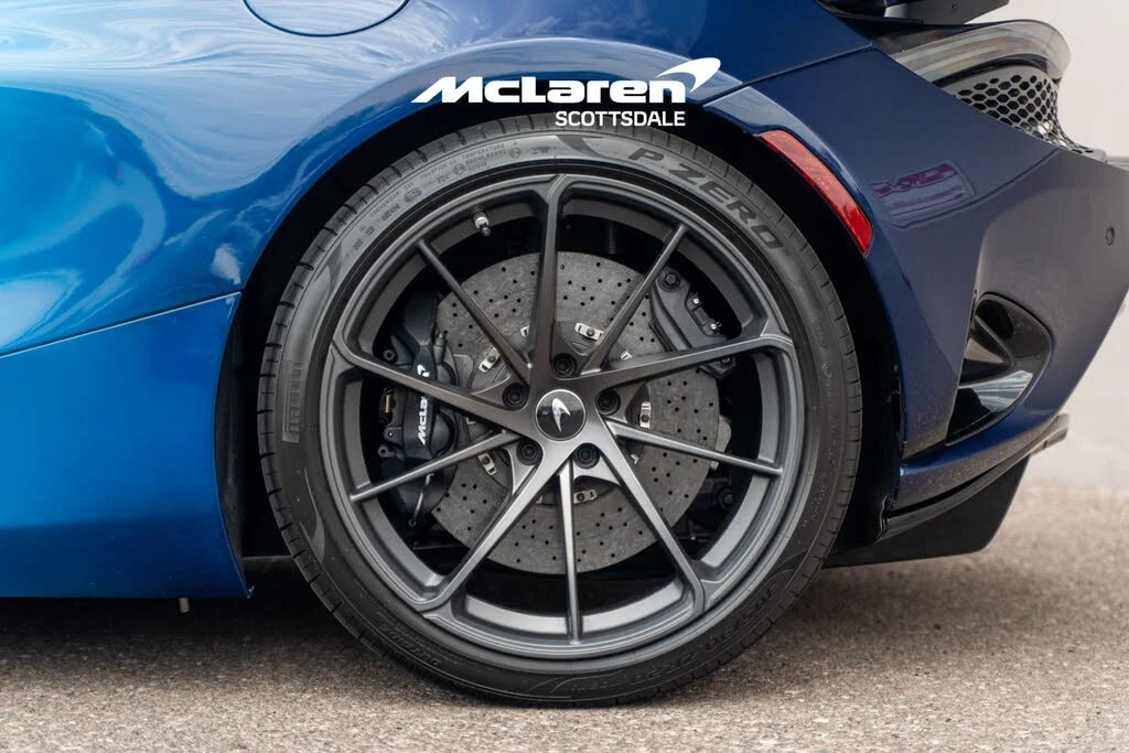 2025 McLaren 750S Spider - Image 28 of 30