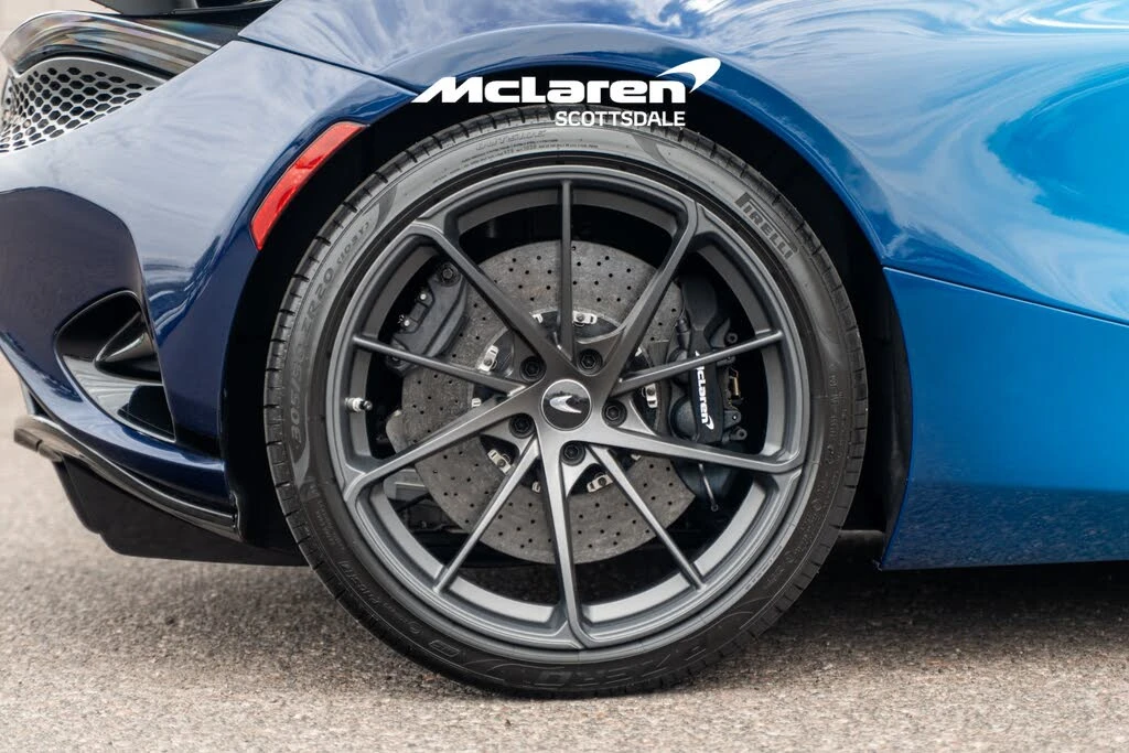 2025 McLaren 750S Spider - Image 29 of 30