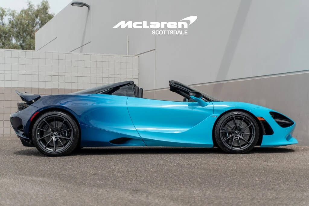 2025 McLaren 750S Spider - Image 8 of 30