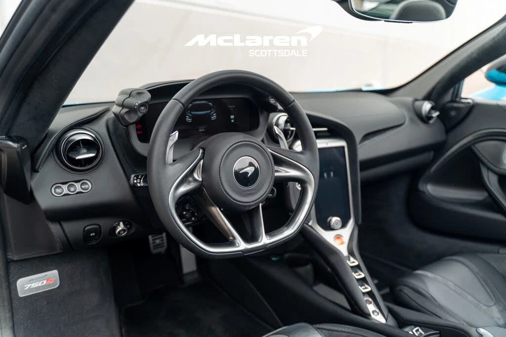 2025 McLaren 750S Spider - Image 13 of 30