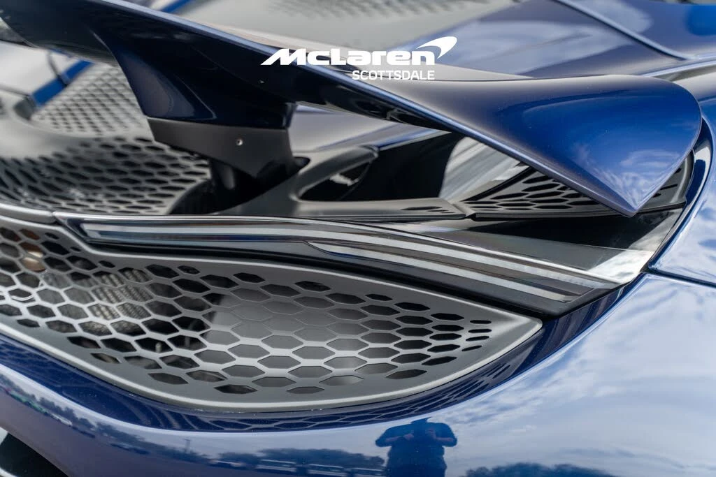 2025 McLaren 750S Spider - Image 24 of 30