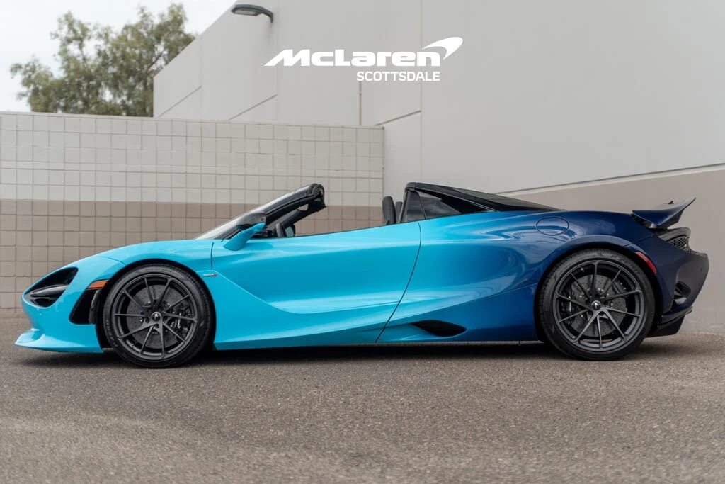 2025 McLaren 750S Spider - Image 4 of 30