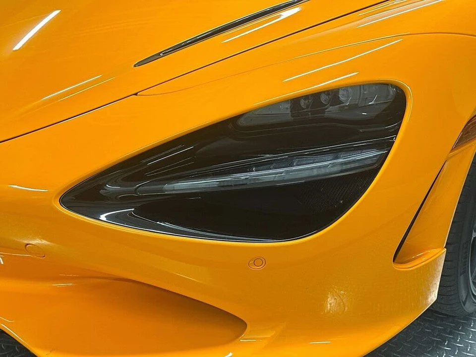 2025 McLaren 750S Spider - Image 27 of 30