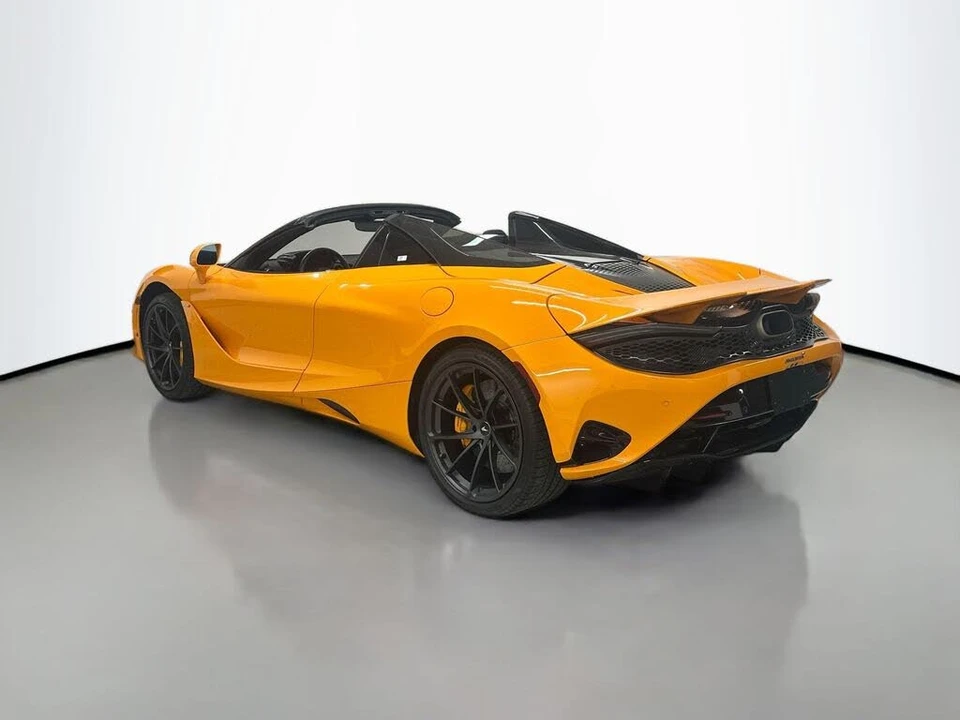 2025 McLaren 750S Spider - Image 3 of 30