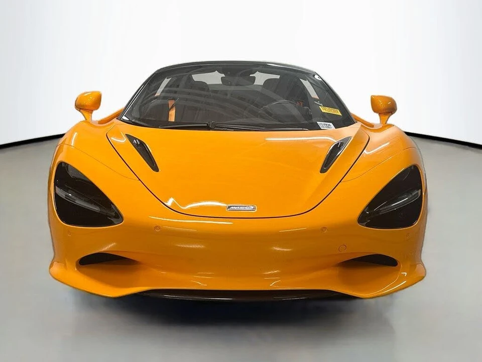 2025 McLaren 750S Spider - Image 6 of 30