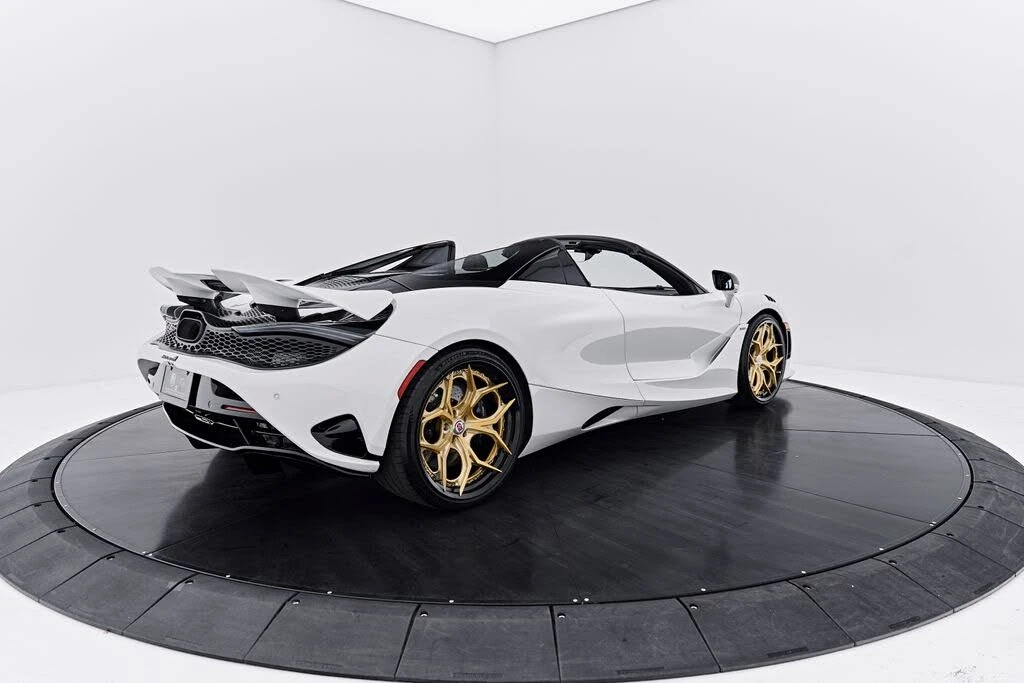 2025 McLaren 750S Spider - Image 19 of 31