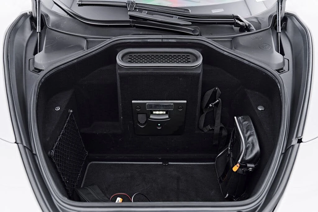 2025 McLaren 750S Spider - Image 29 of 31
