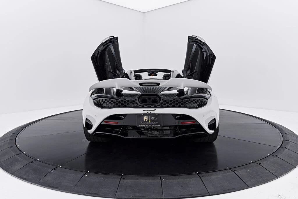 2025 McLaren 750S Spider - Image 27 of 31