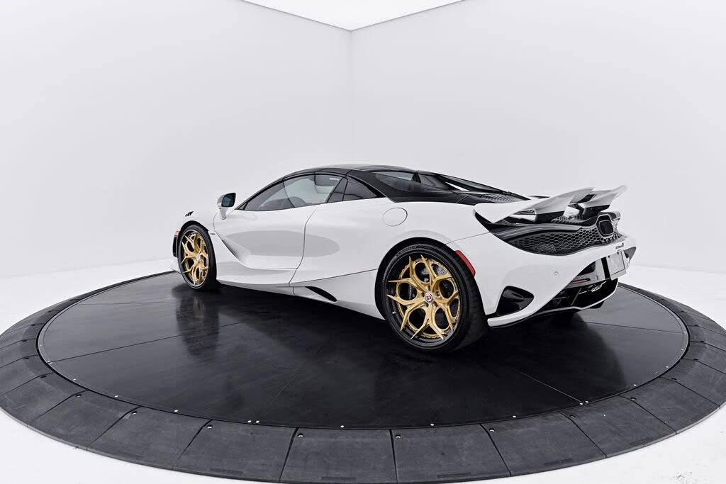 2025 McLaren 750S Spider - Image 14 of 31