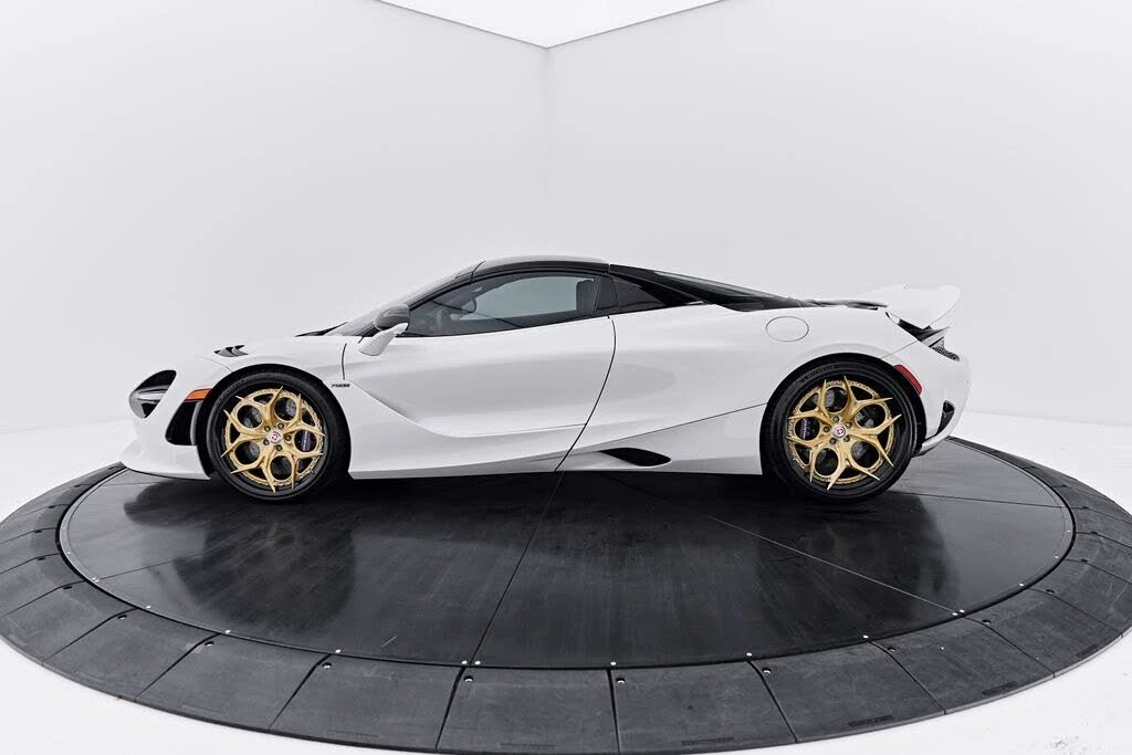 2025 McLaren 750S Spider - Image 13 of 31