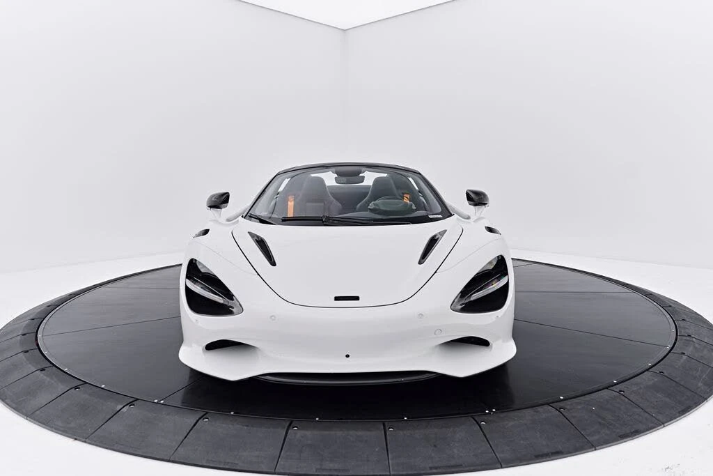 2025 McLaren 750S Spider - Image 22 of 31