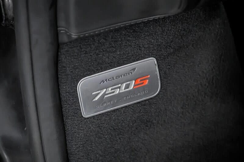 2025 McLaren 750S Spider - Image 24 of 31