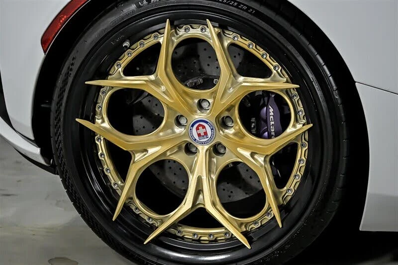 2025 McLaren 750S Spider - Image 16 of 31