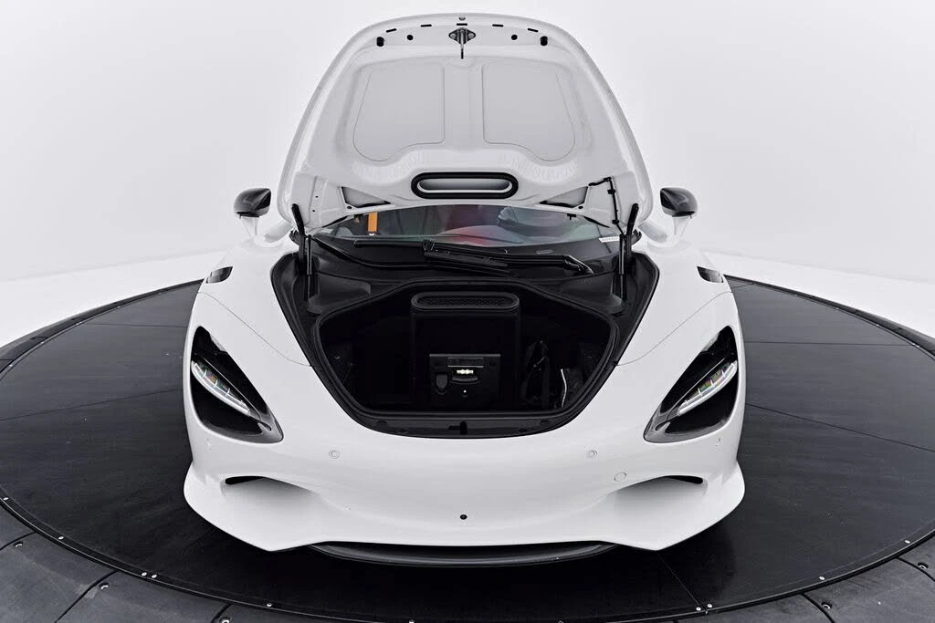 2025 McLaren 750S Spider - Image 28 of 31
