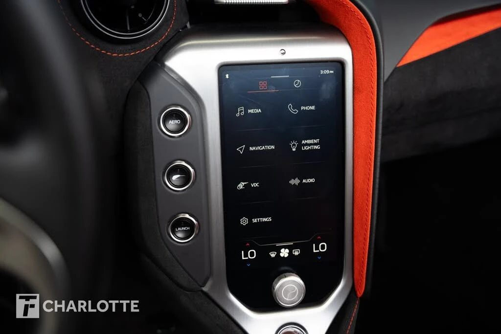 2025 McLaren 750S Spider - Image 25 of 31