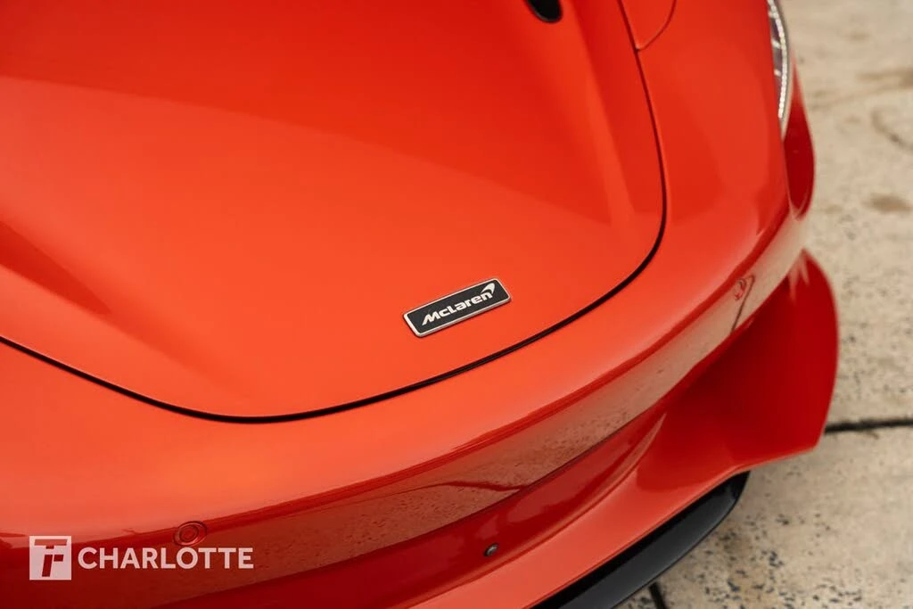 2025 McLaren 750S Spider - Image 3 of 31