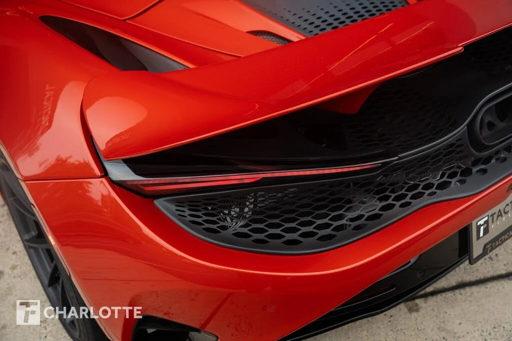 2025 McLaren 750S Spider - Image 18 of 31