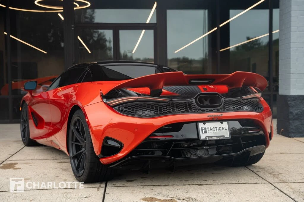 2025 McLaren 750S Spider - Image 13 of 31