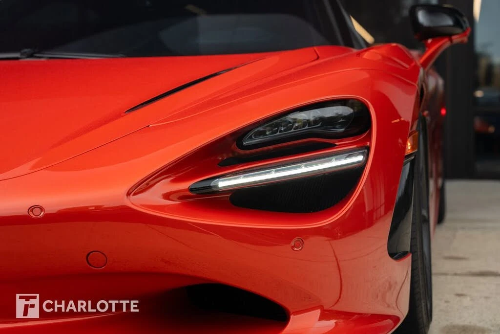 2025 McLaren 750S Spider - Image 6 of 31