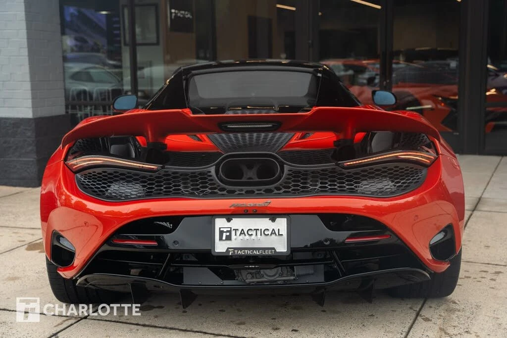 2025 McLaren 750S Spider - Image 15 of 31