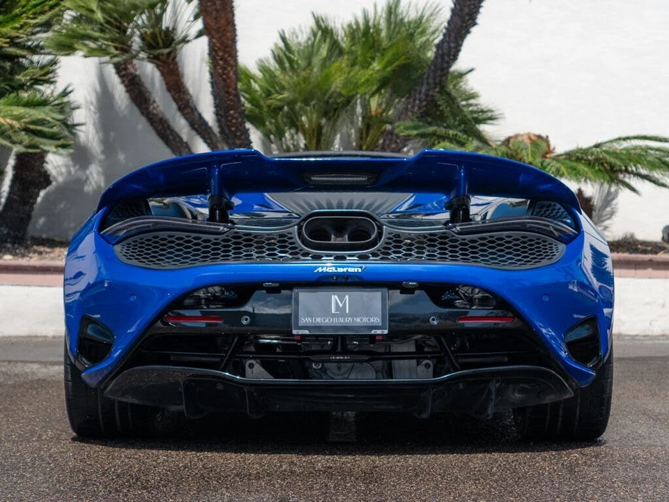 2025 McLaren 750S Spider - Image 5 of 31