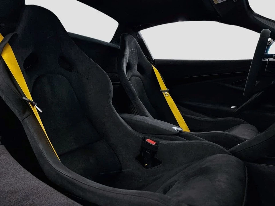 2025 McLaren 750S Spider - Image 16 of 29