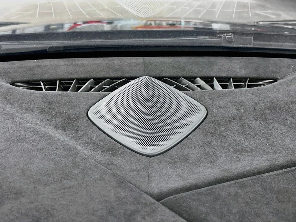 2025 McLaren 750S Spider - Image 19 of 29