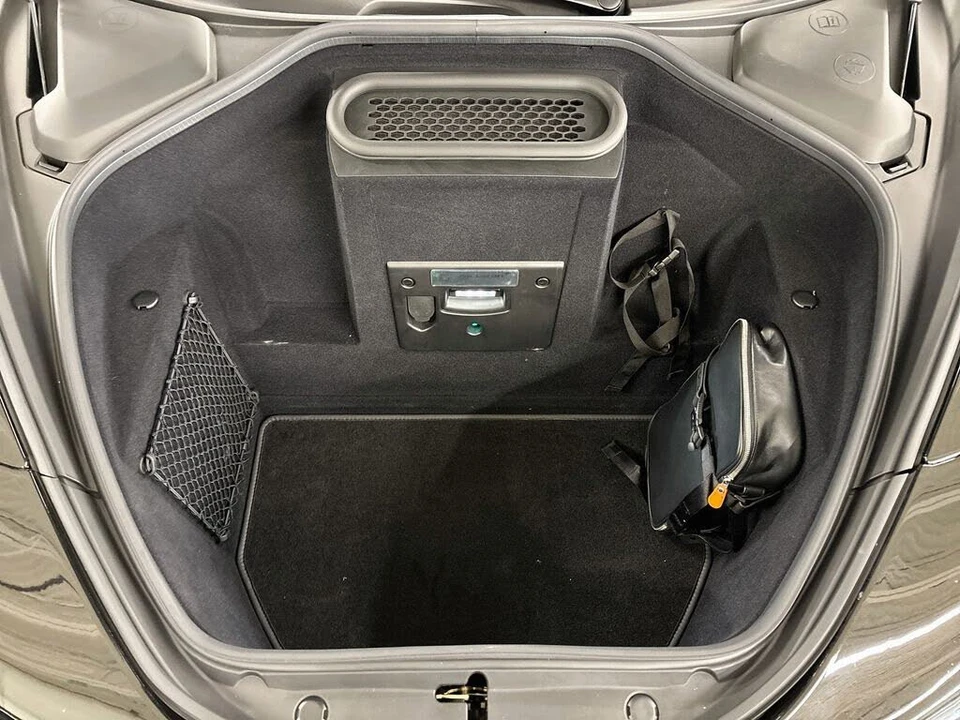 2025 McLaren 750S Spider - Image 27 of 29
