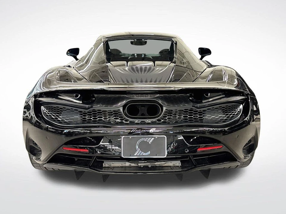 2025 McLaren 750S Spider - Image 4 of 29