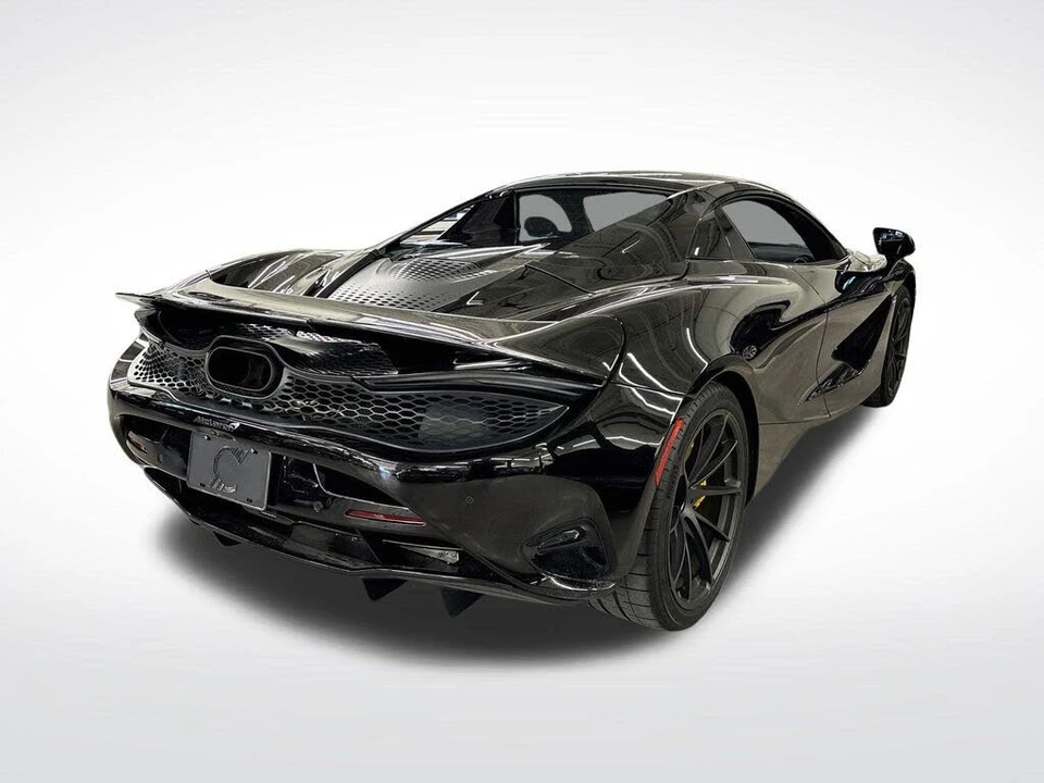 2025 McLaren 750S Spider - Image 5 of 29