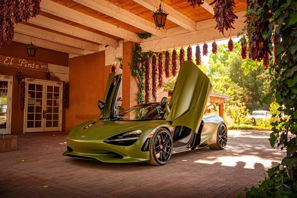 2025 McLaren 750S Spider - Image 3 of 6