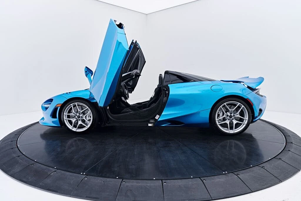 2025 McLaren 750S Spider - Image 28 of 31