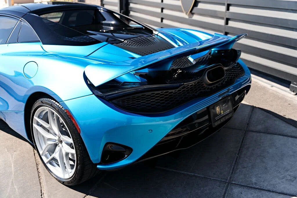 2025 McLaren 750S Spider - Image 10 of 31