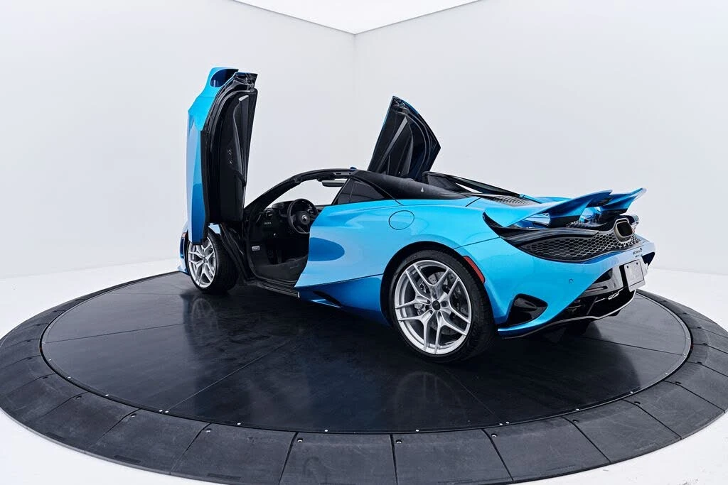 2025 McLaren 750S Spider - Image 29 of 31