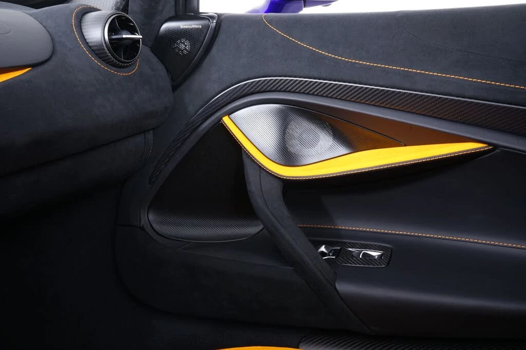 2025 McLaren 750S Spider - Image 22 of 28