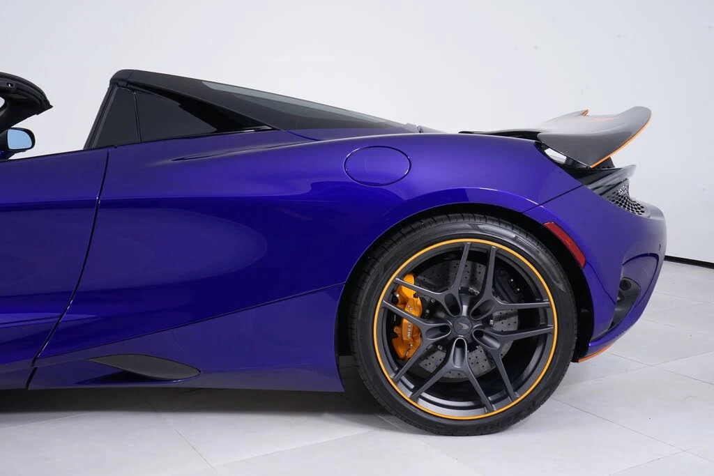 2025 McLaren 750S Spider - Image 13 of 28